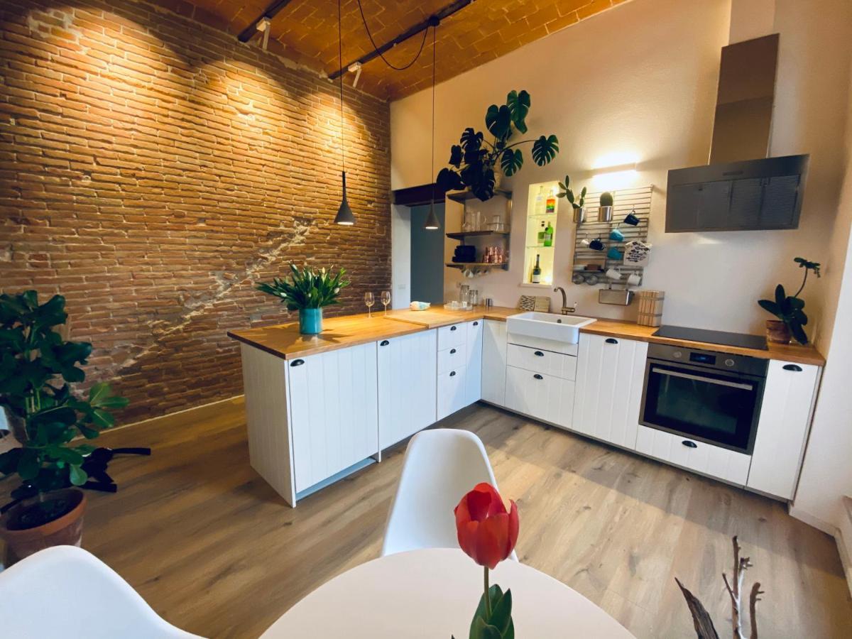 Civiconovantatre - New B&B Сан-Винченцо Экстерьер фото